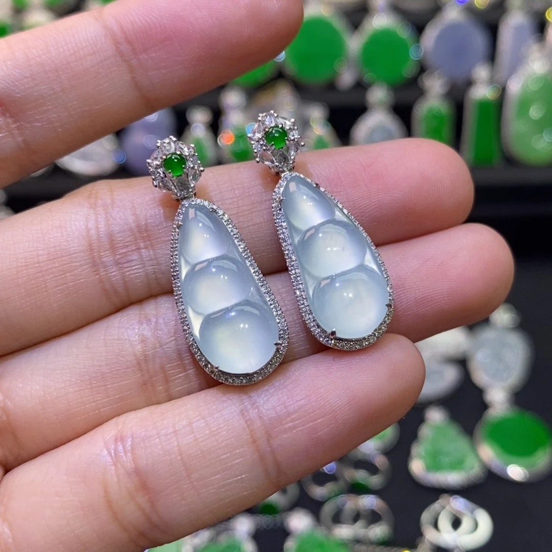 翡翠18K金镶嵌吊坠(不含链)多样性发货发其一