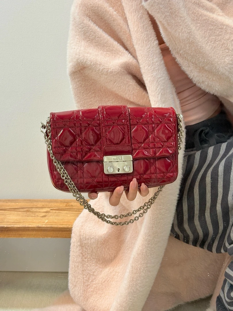 95新 DIOR/迪奥 dior 车厘子红漆皮woc斜挎包