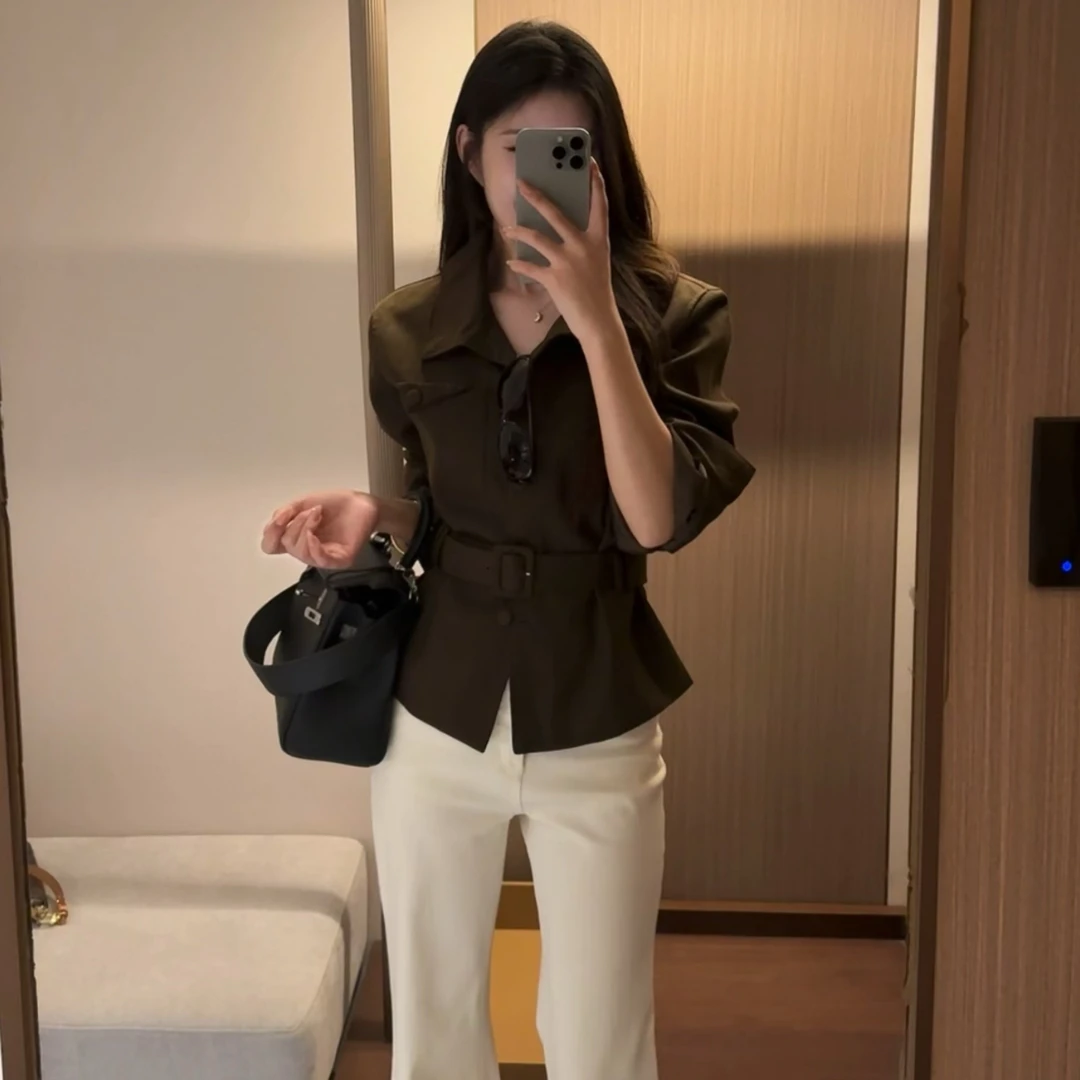 韩女气质姐感正肩短款绑带收腰风衣百搭显瘦时尚