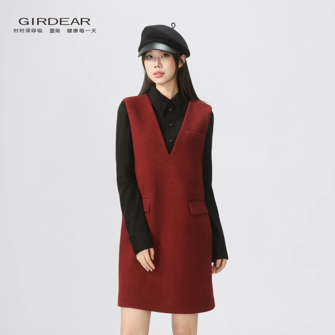 GIRDEAR/哥弟秋冬新款简约质感时尚直身无袖V领宽松连衣裙150022