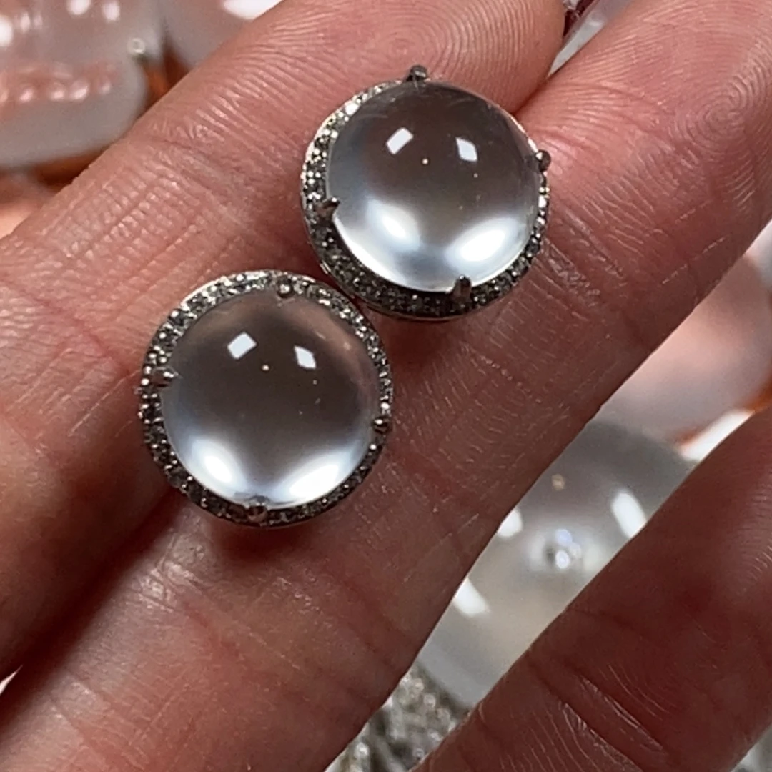 一***日石英质玉银S925镶嵌颈饰钢炮耳钉