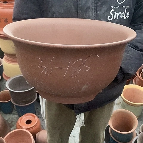 紫砂中国宜兴紫砂花盆，