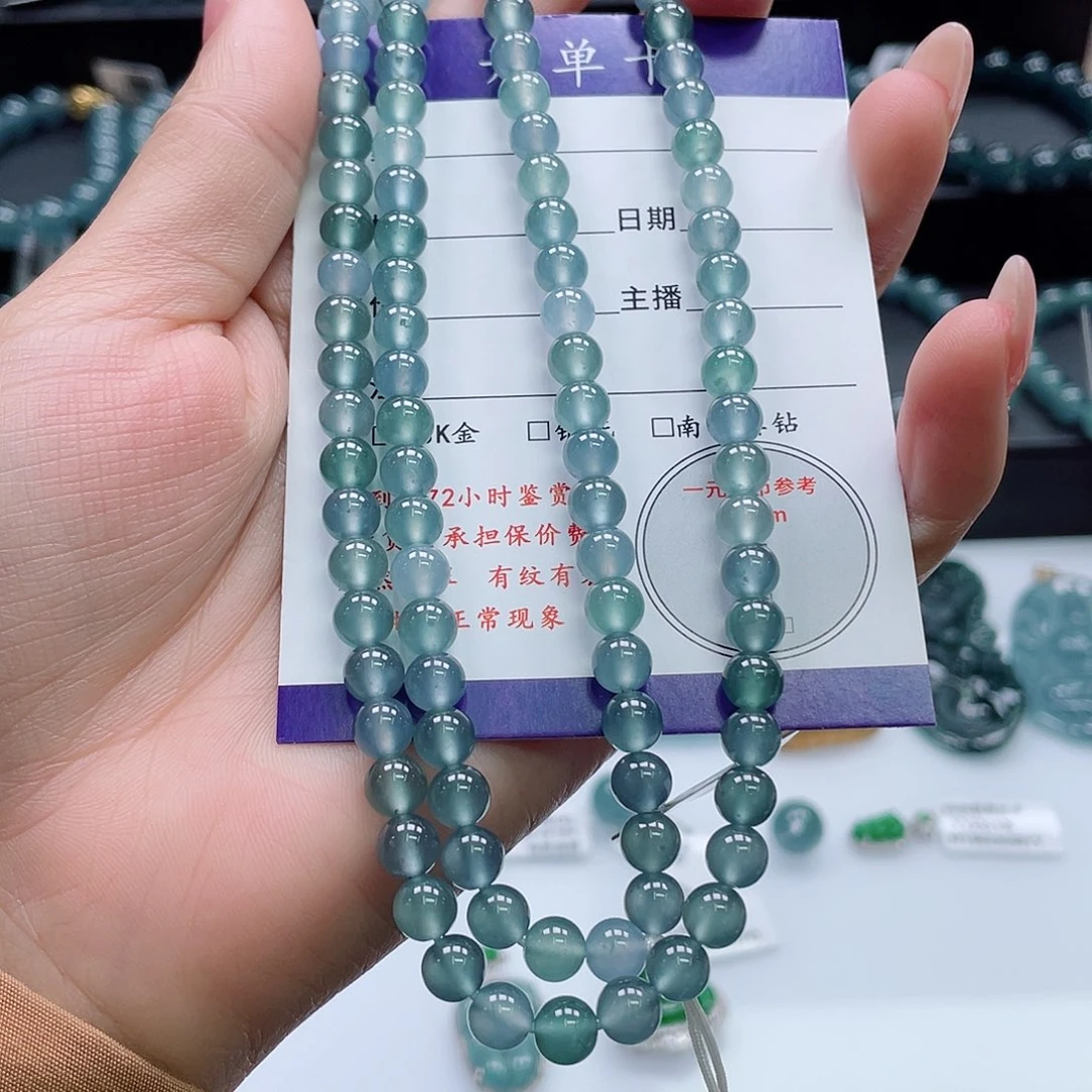 翡翠未镶嵌颈饰卡6