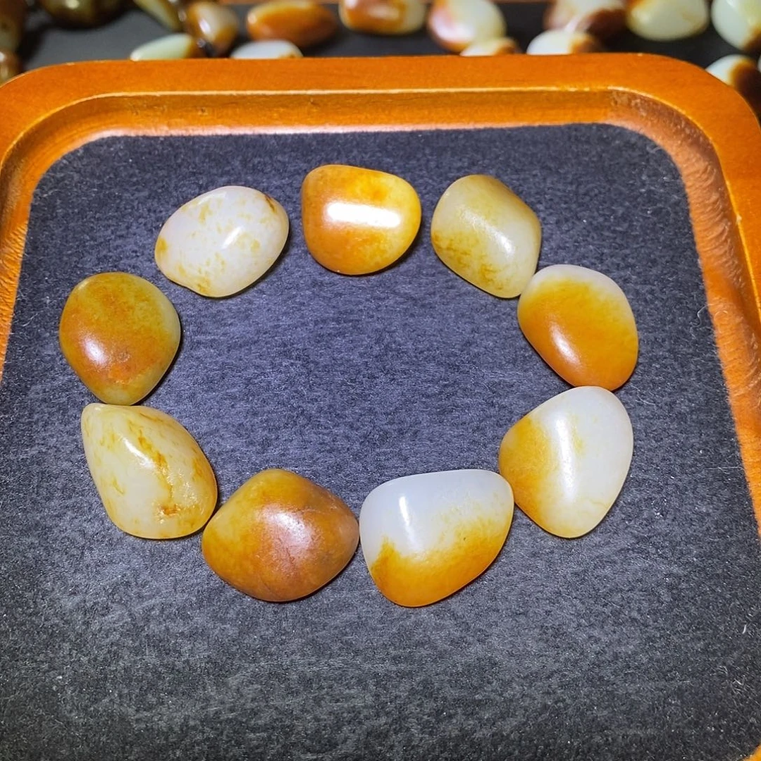 和田玉未镶嵌手串