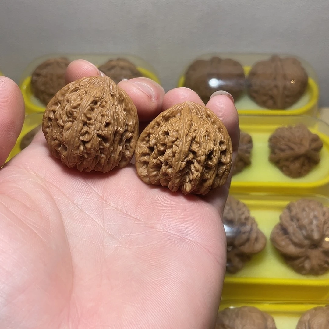 文玩核桃吊坠36尺密纹