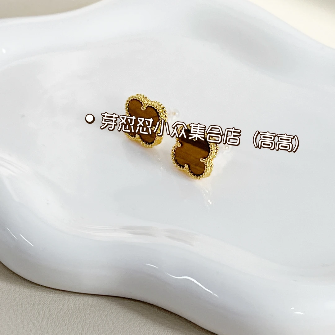 芽怼怼(高高) 耳钉 QS 3833