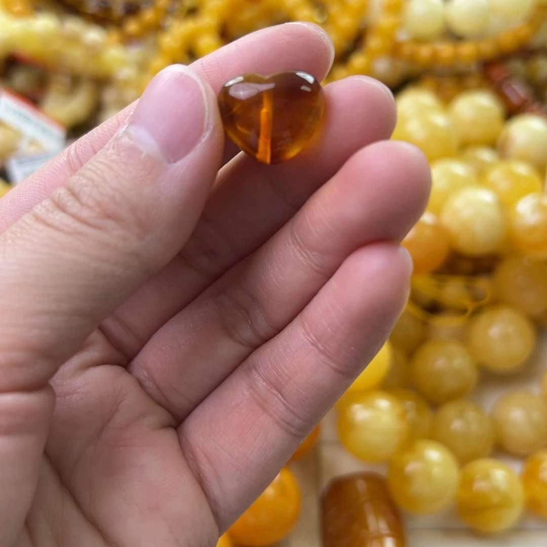 琥珀珠宝奇石未镶嵌