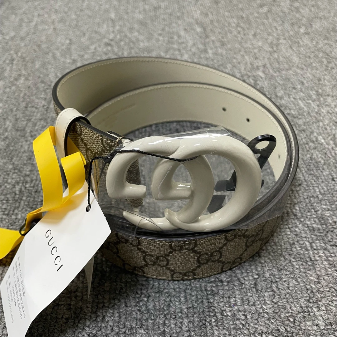 未使用 GUCCI/古驰 （有盒）双G金属平滑扣皮革皮带 104*4cm7948