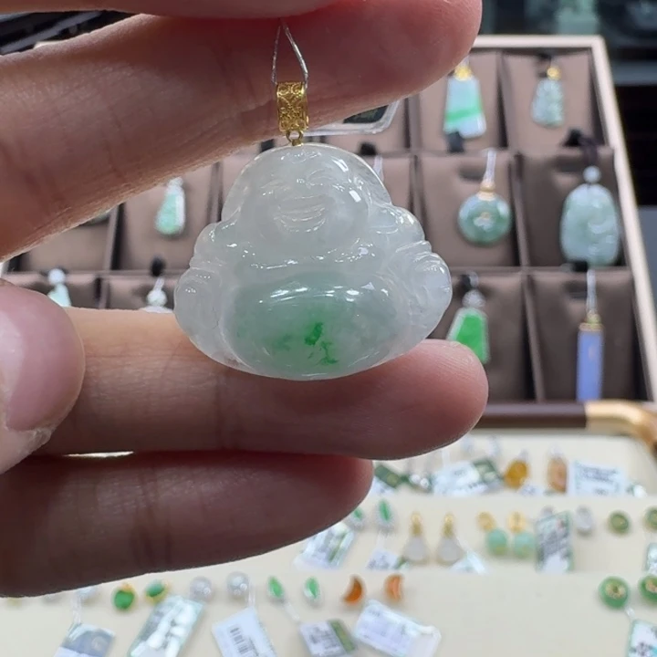 翡翠18K金镶嵌颈饰佛公