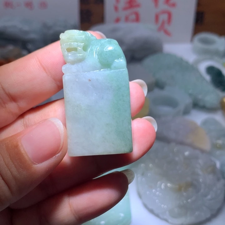 翡翠未镶嵌颈饰保真天然A货翡翠