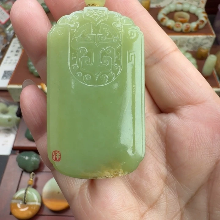 孤***者未镶嵌岫岩河磨玉（透闪石质玉）挂件