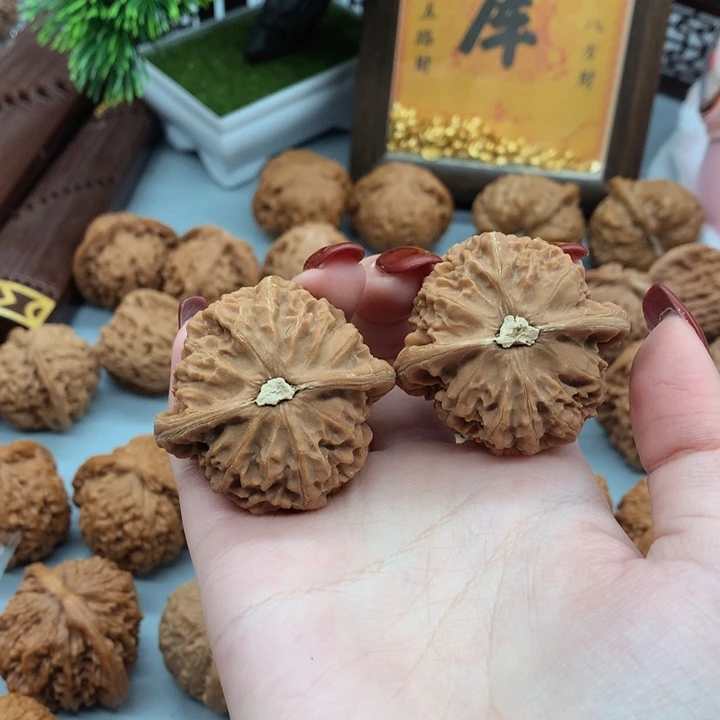 玖***月大叶紫檀（黑酸枝木类）宫灯