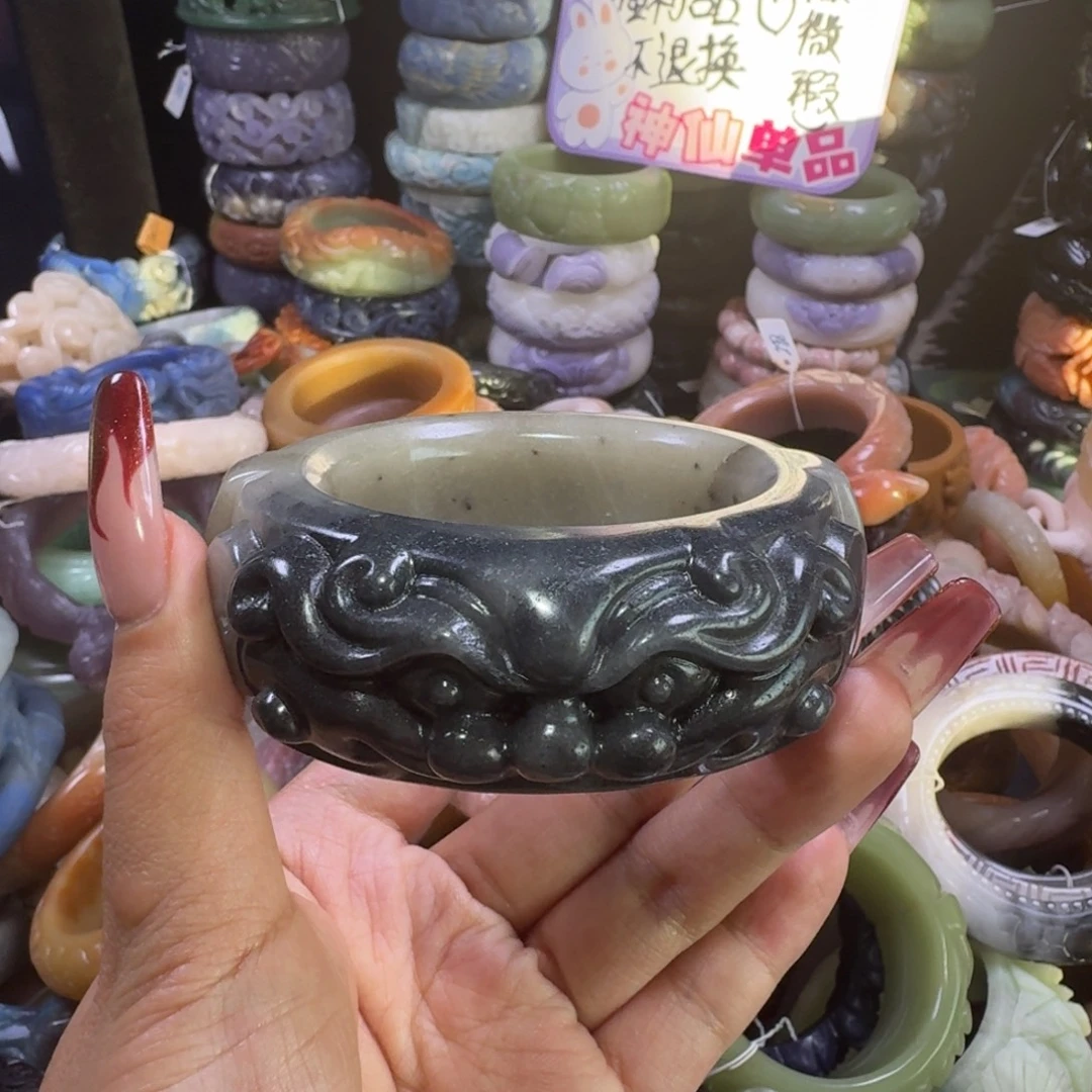 石英质玉（佘太翠）未镶嵌手镯30，55，微瑕不退换