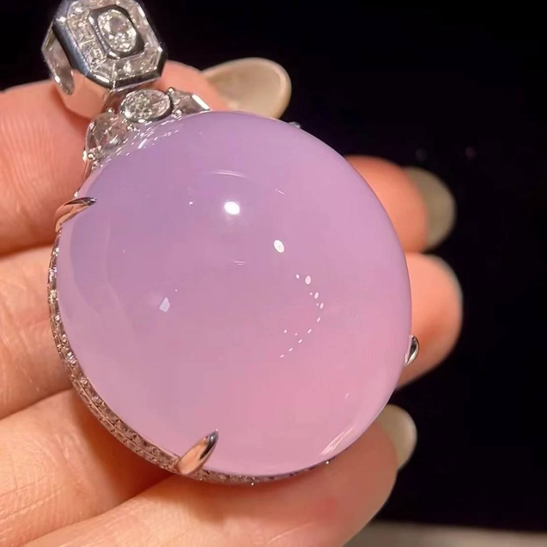缅甸翡翠粉紫鸽子蛋戒面镶嵌