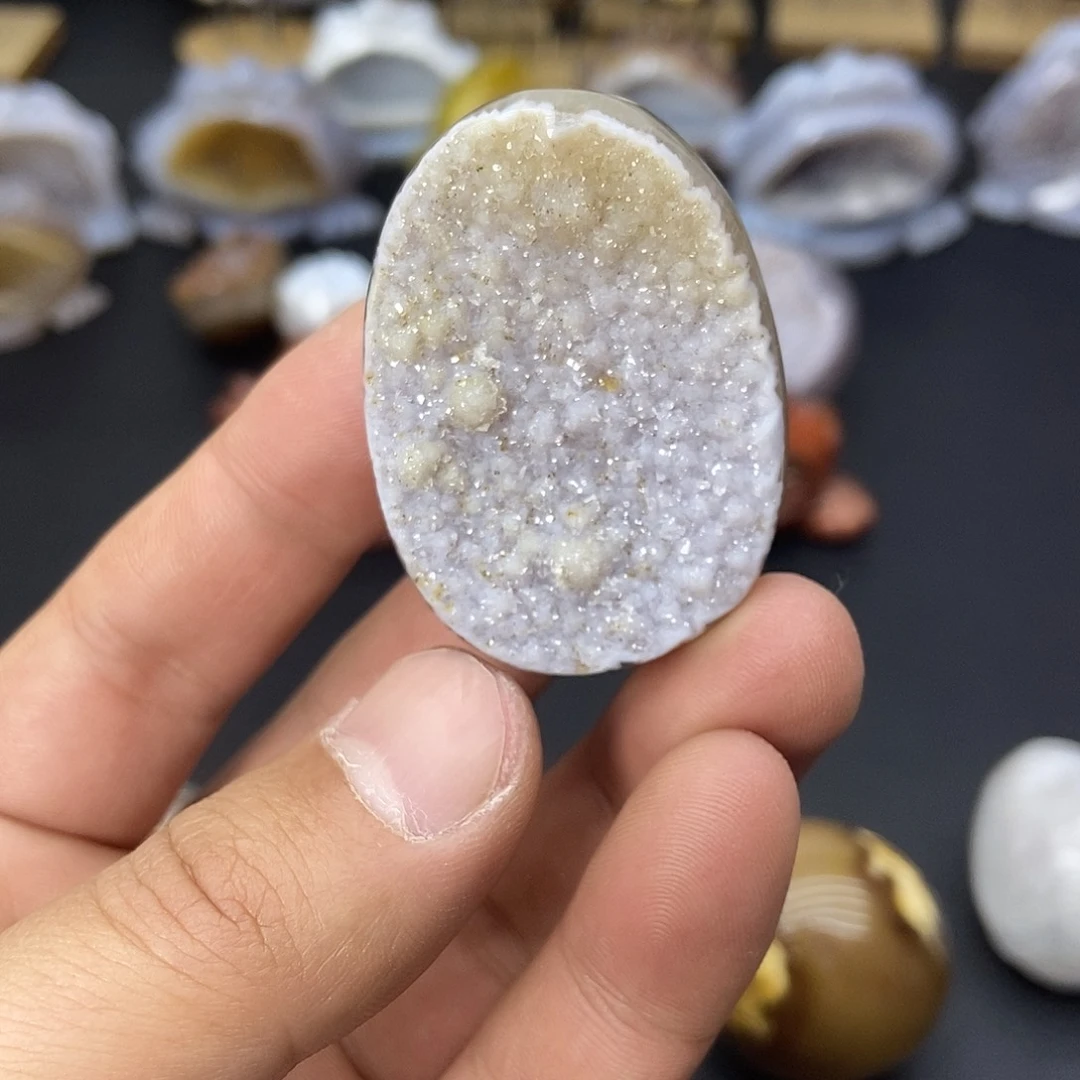 玛瑙/玉髓未镶嵌珠宝奇石