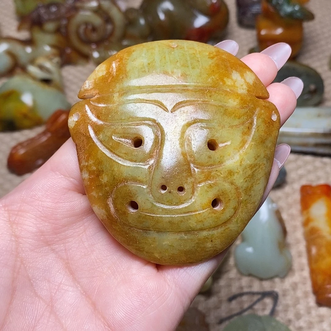 未镶嵌蛇纹石玉颈饰