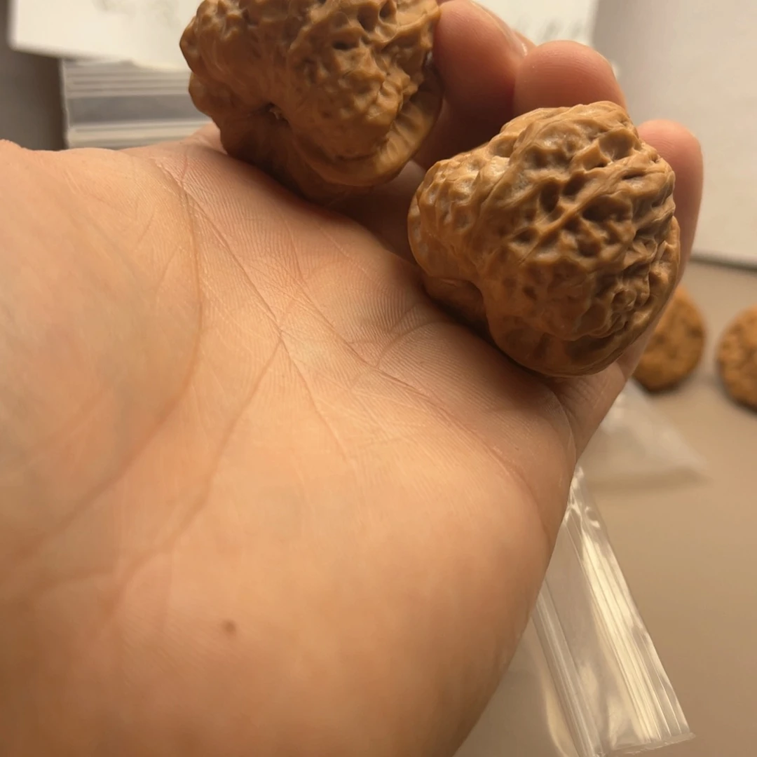 文玩核桃吊坠L****啡延庆