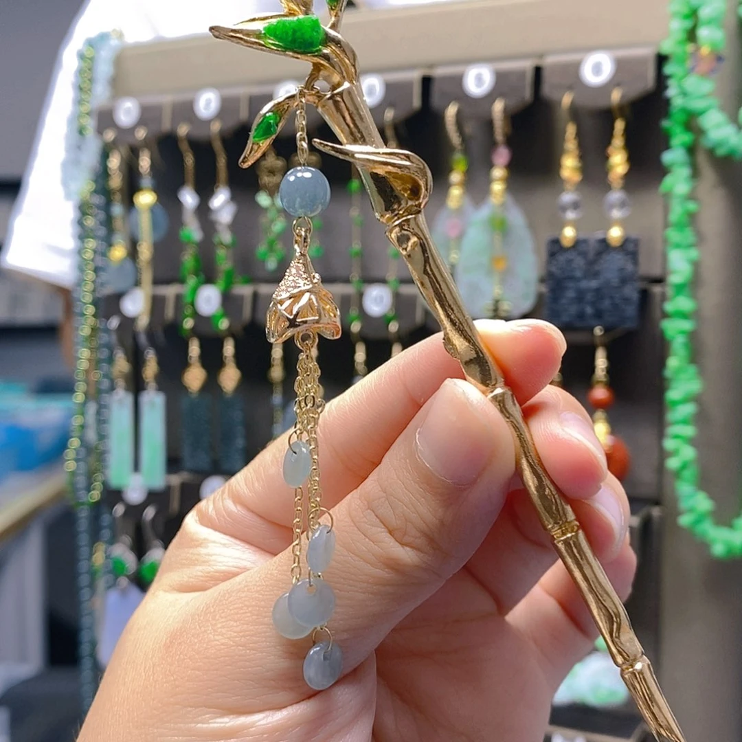 未镶嵌翡翠耳饰翡翠