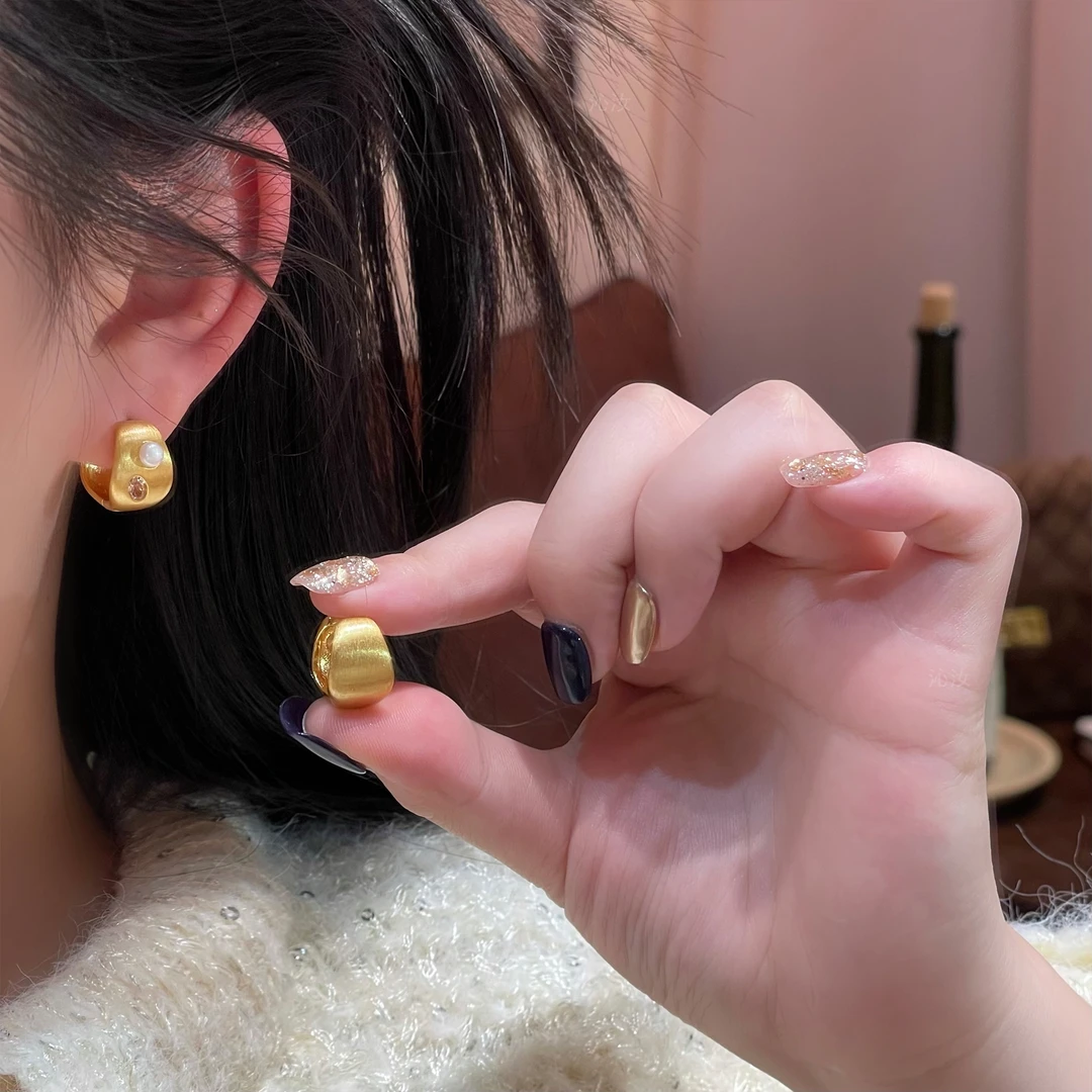 【沁汝饰品】F728金色耳扣法式时尚原创设计女素款气