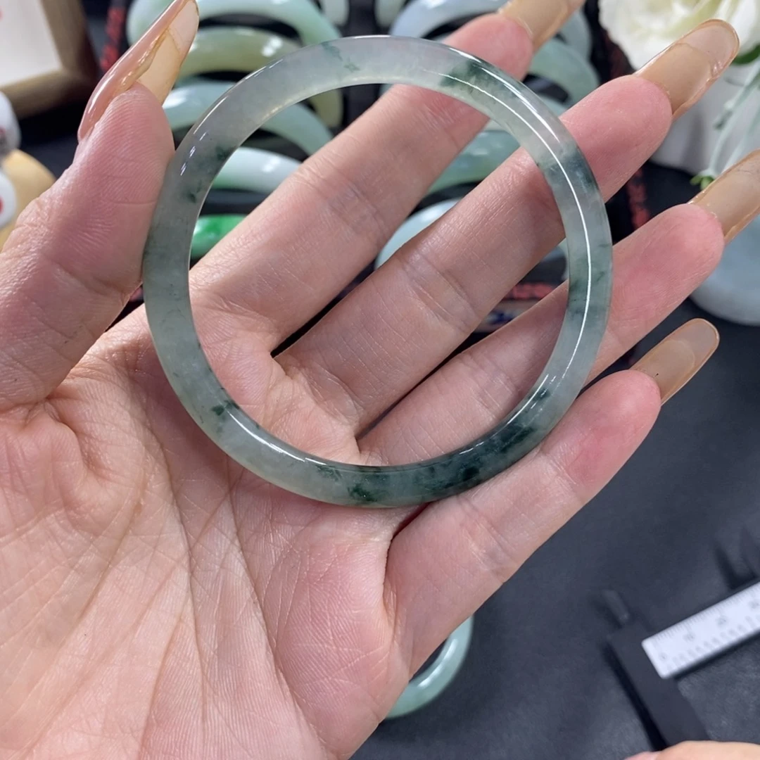 曌***~翡翠未镶嵌手镯天然翡翠手镯