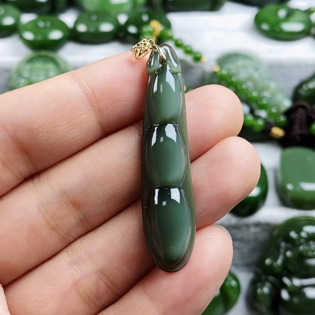 和田玉（碧玉）未镶嵌颈饰