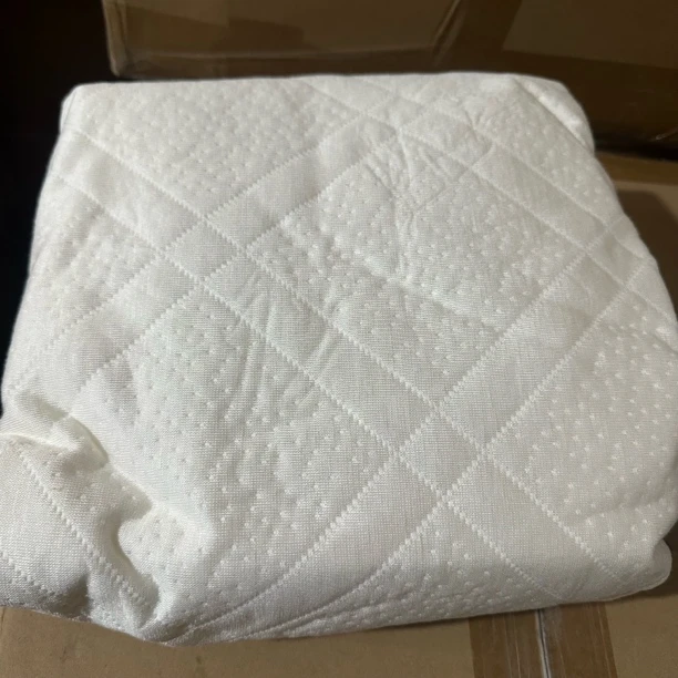 百货 3665 （竹）白色床笠 （135x190）