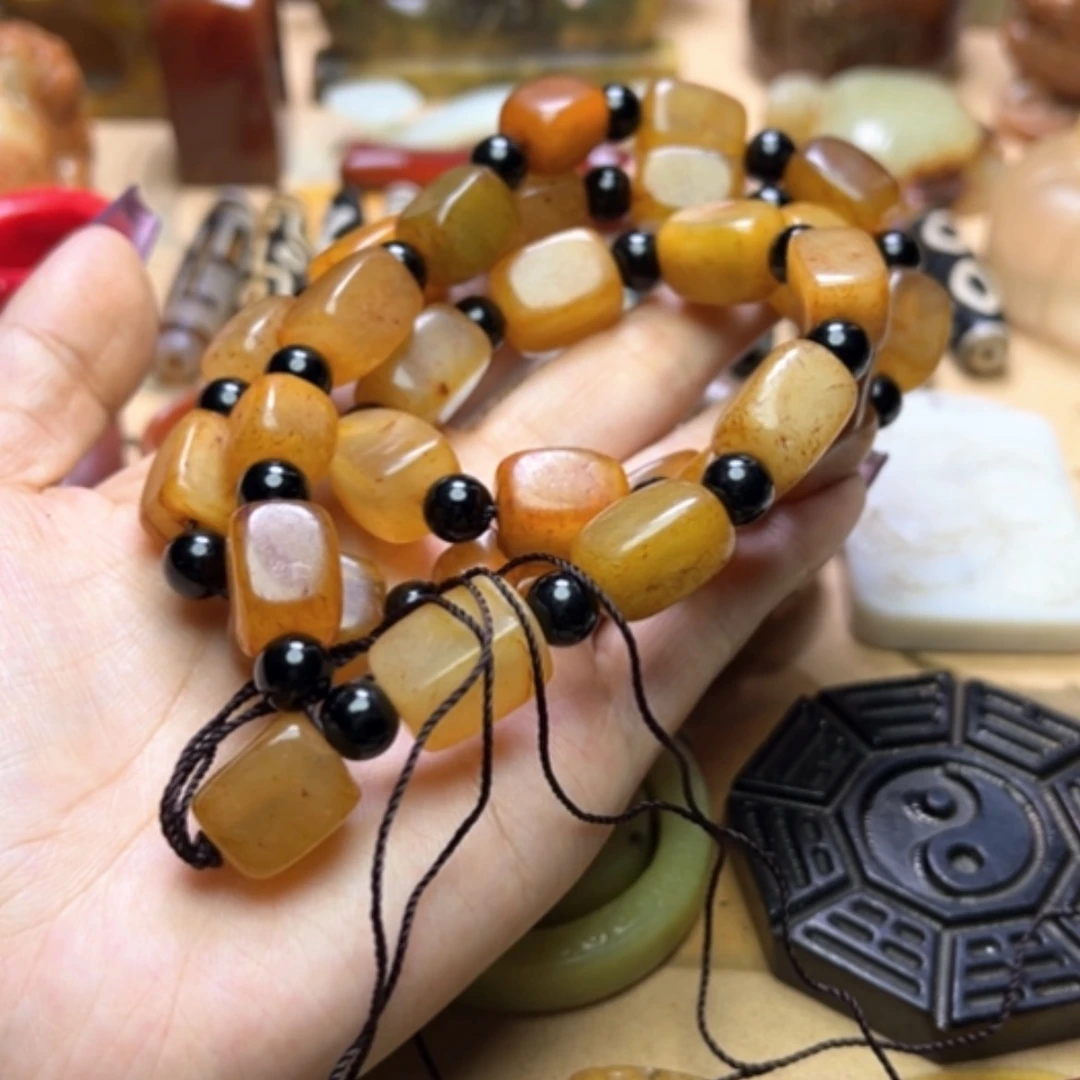 【闪购商品】蛇纹石玉未镶嵌颈饰