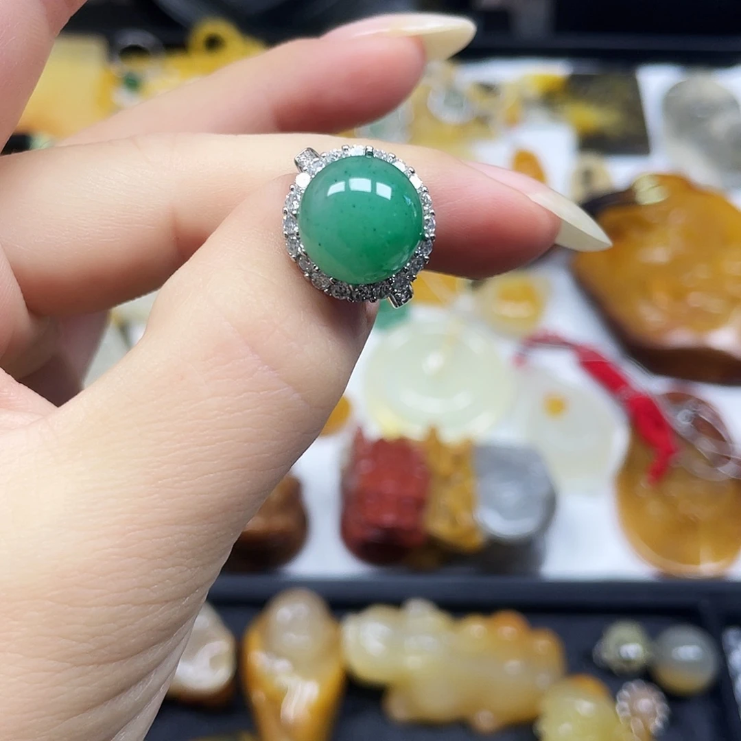 石英质玉合金戒指