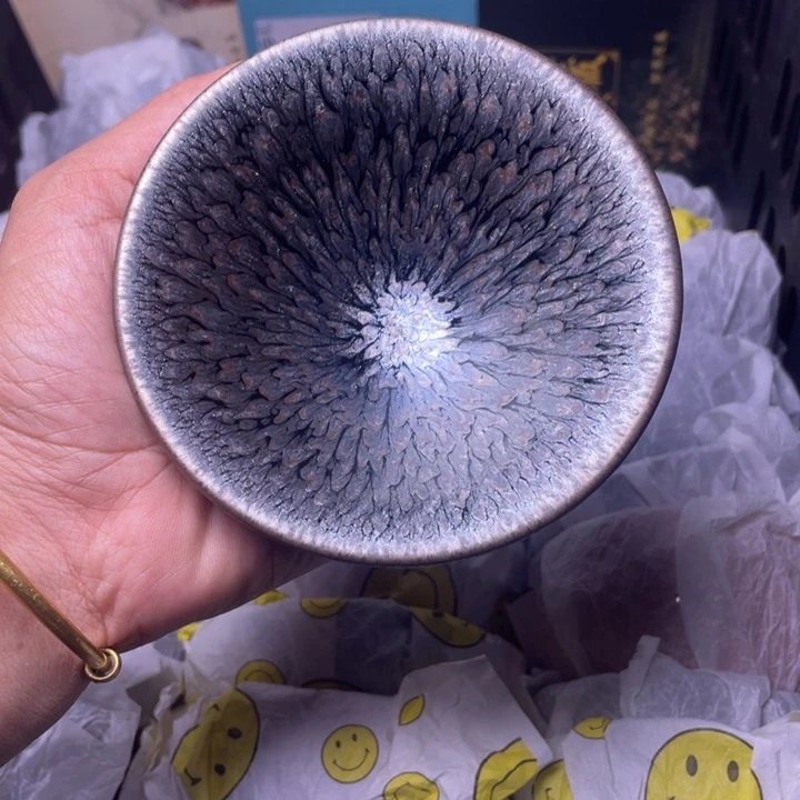 茶盏我在开会一个月