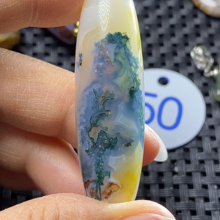 未镶嵌颈饰玛瑙/玉髓孙*