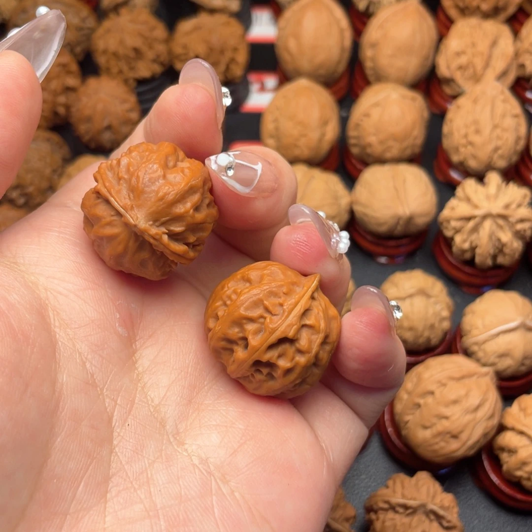 文玩核桃把件不***嚯核桃