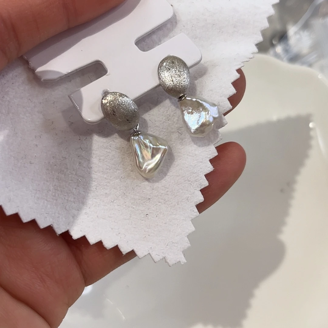 银S925镶嵌淡水珍珠耳饰