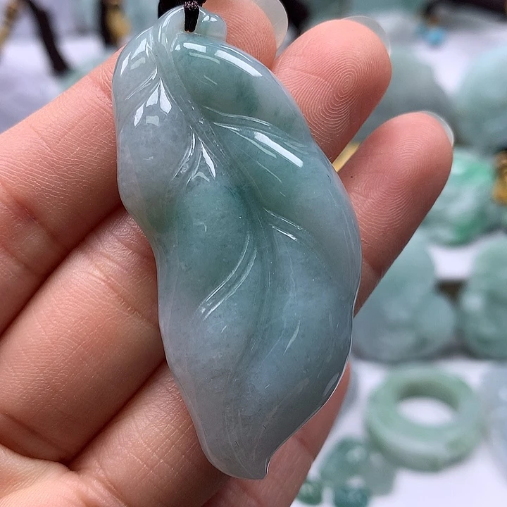 翡翠未镶嵌颈饰大业有成福利