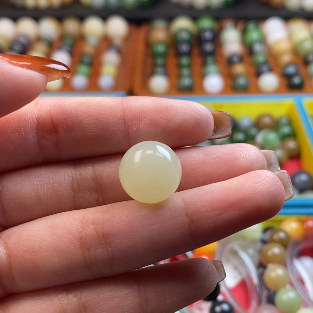 和田玉未镶嵌珠宝奇石福利暖白单珠z14（有生长纹棉