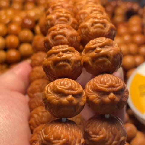 猴头核桃手串山*人舞台