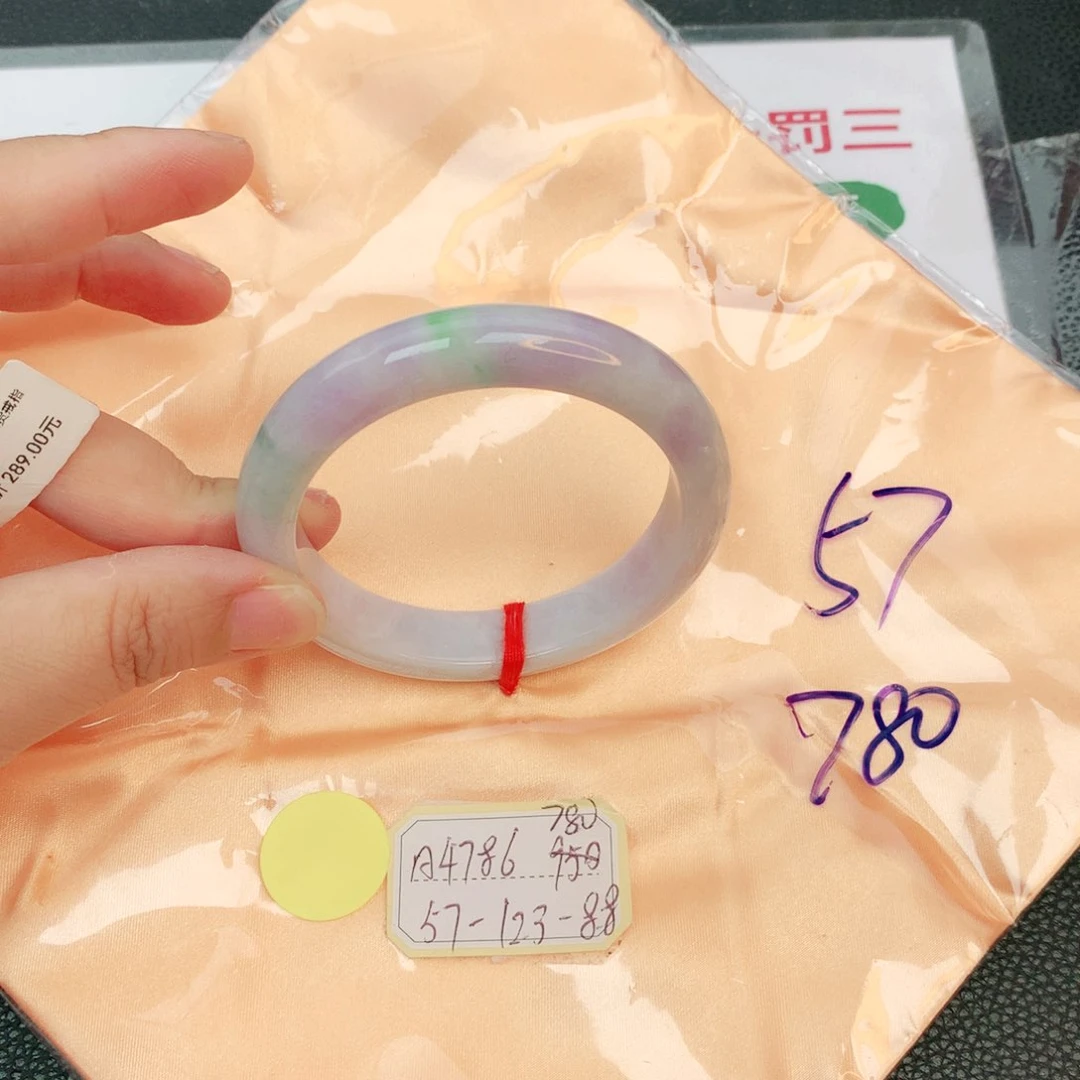 翡翠手镯未镶嵌缅甸翡翠
