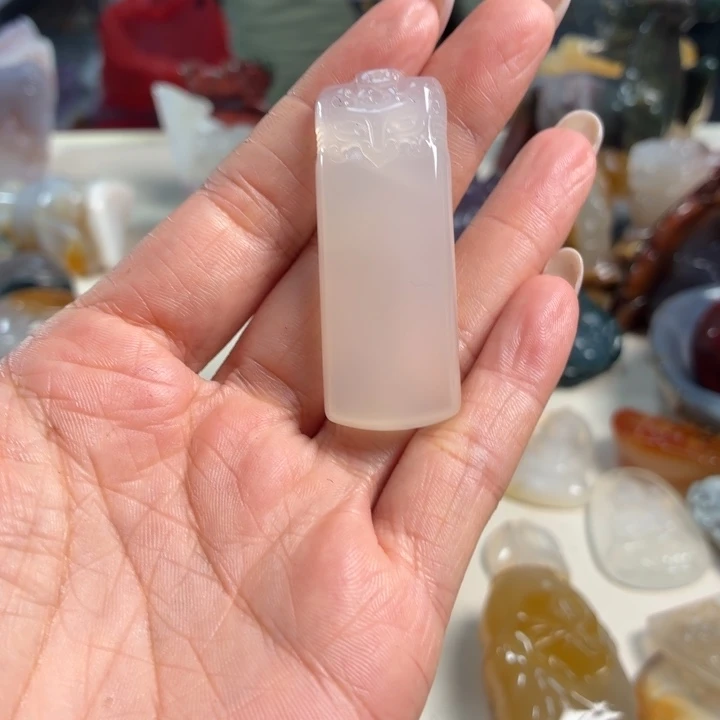 未镶嵌颈饰玛瑙/玉髓