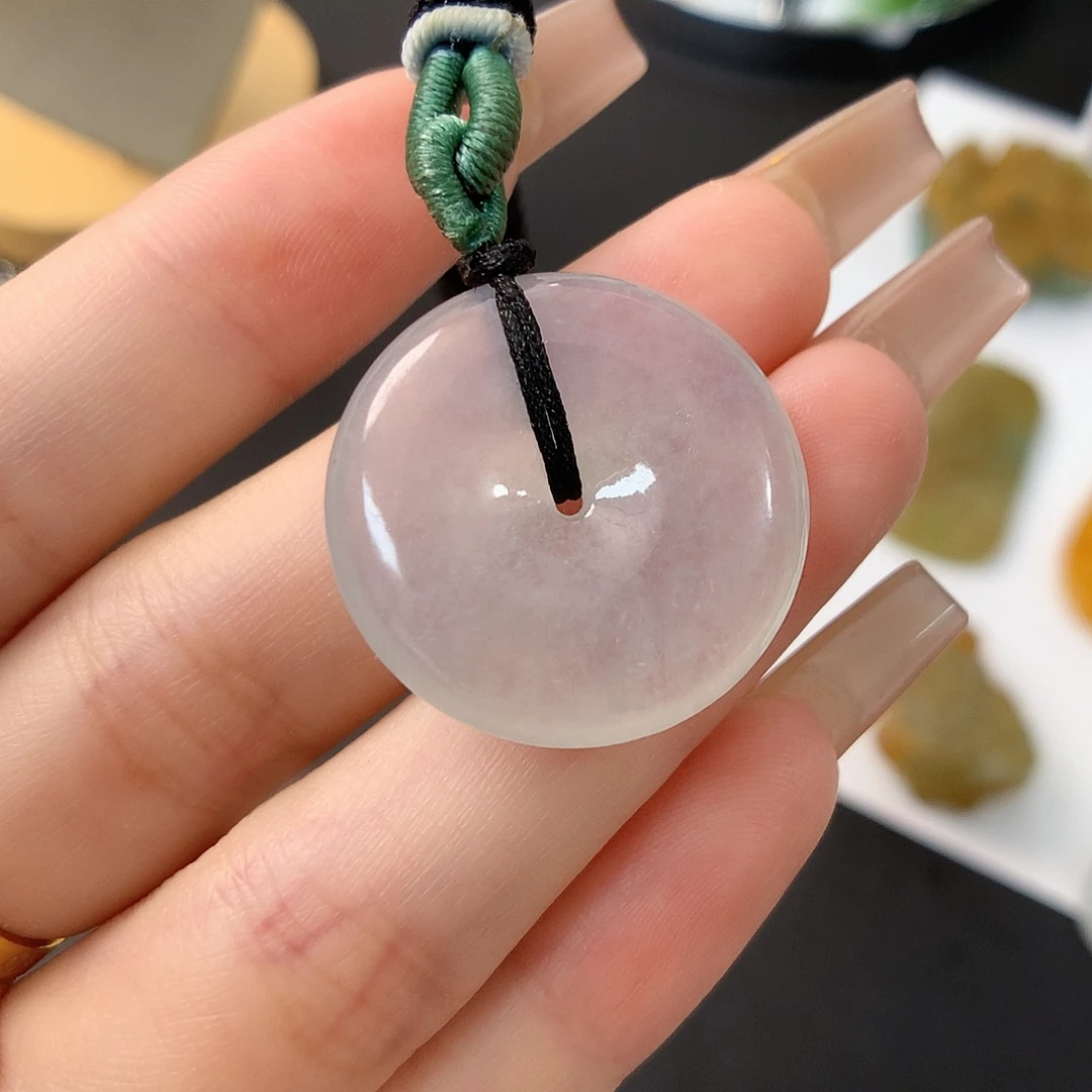 颈饰未镶嵌翡翠平安扣