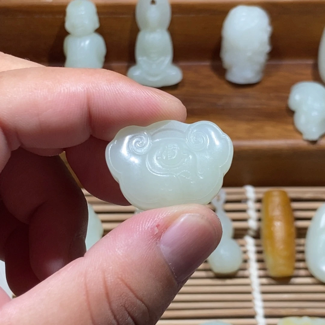 美***顺颈饰未镶嵌和田玉