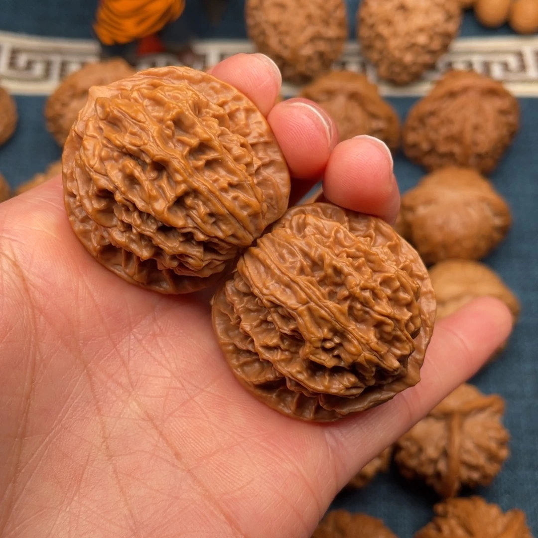 文玩核桃把件38全品老树盘龙纹