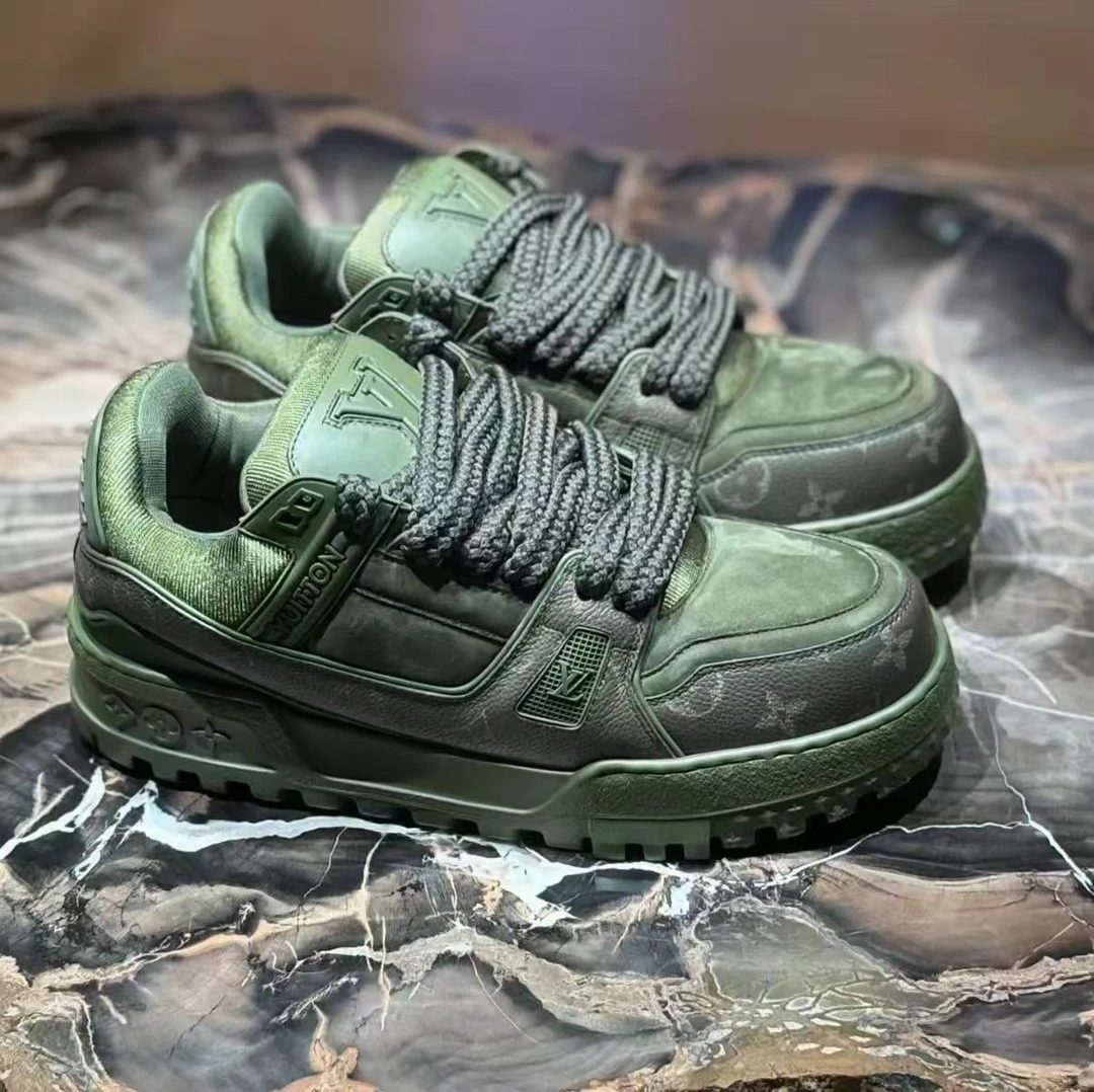 全新未使用 LouisVuitton/路易威登 牛皮革 男款 军绿色胖丁