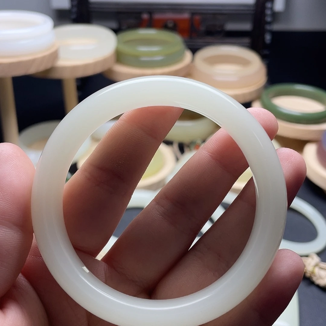 C****58➕圈口正圈手镯暖白