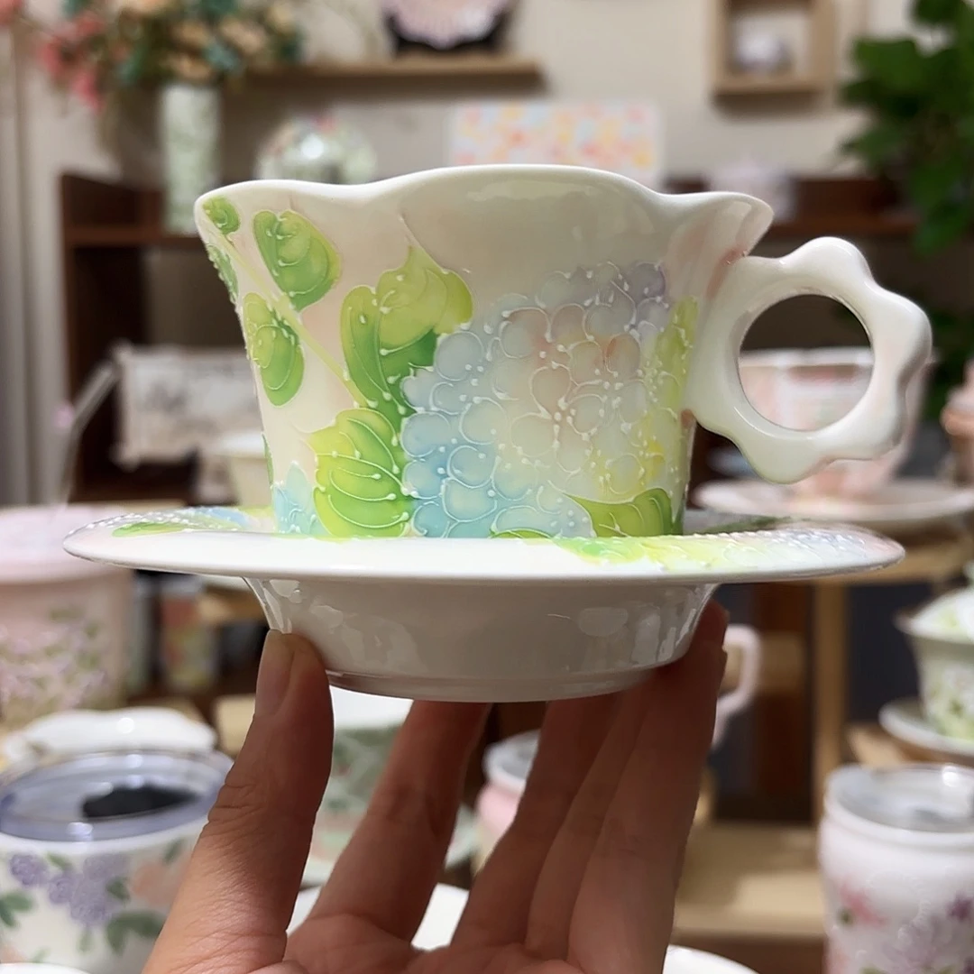 手绘创意高温釉下彩陶瓷