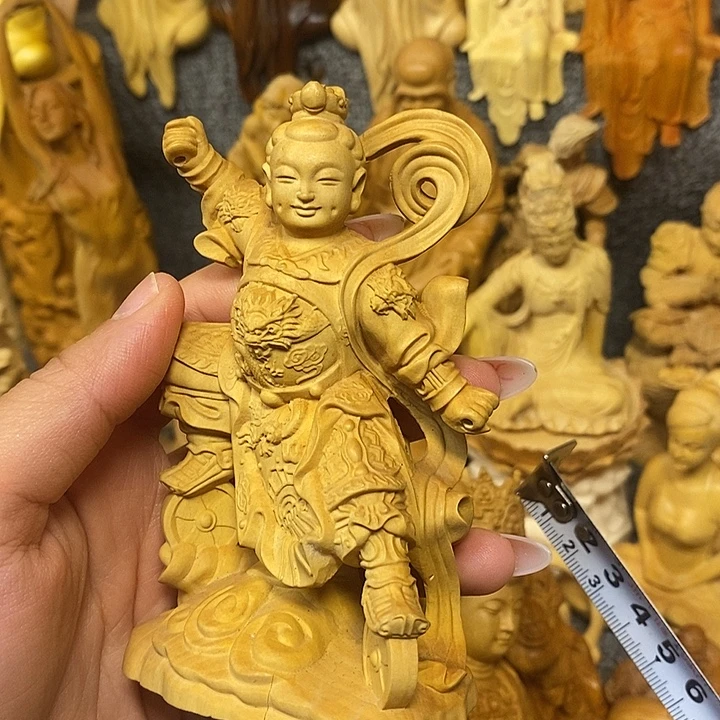 黄杨木黄杨木瑕疵哪吒