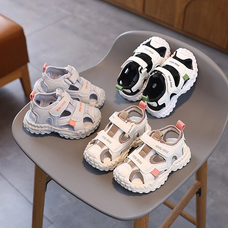 男童夏季包头凉鞋2025新款魔术贴软底防滑女童1-6岁镂空透气沙滩