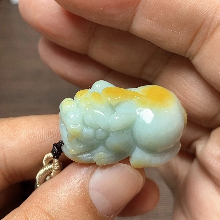 颈饰未镶嵌翡翠天然翡翠玉A货配证书
