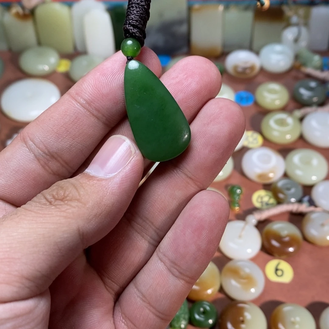 和田玉未镶嵌吊坠(不含链)