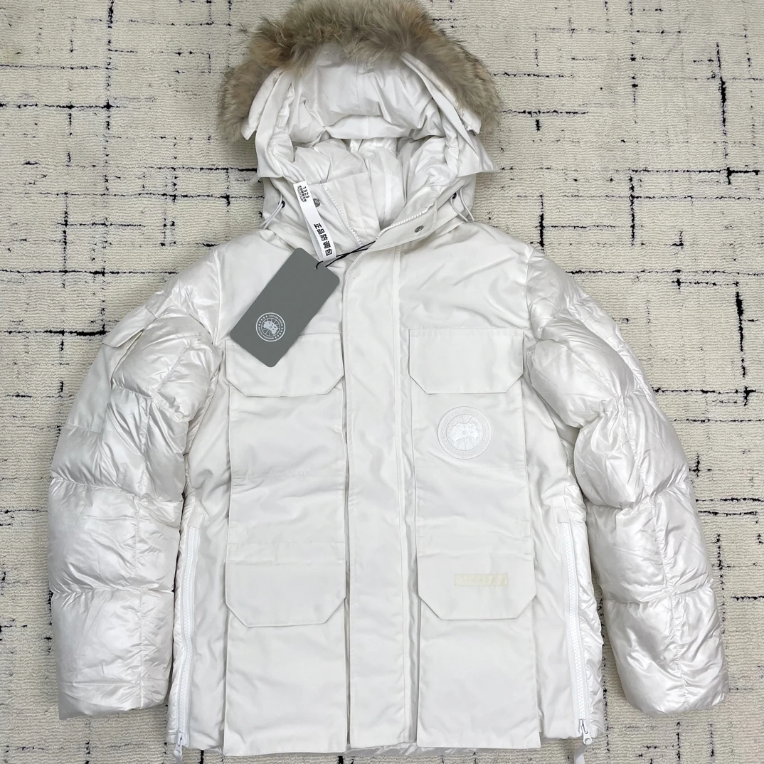 未使用 CANADA GOOSE 加拿大鹅男款xs码拼接限量款远征羽绒服1323