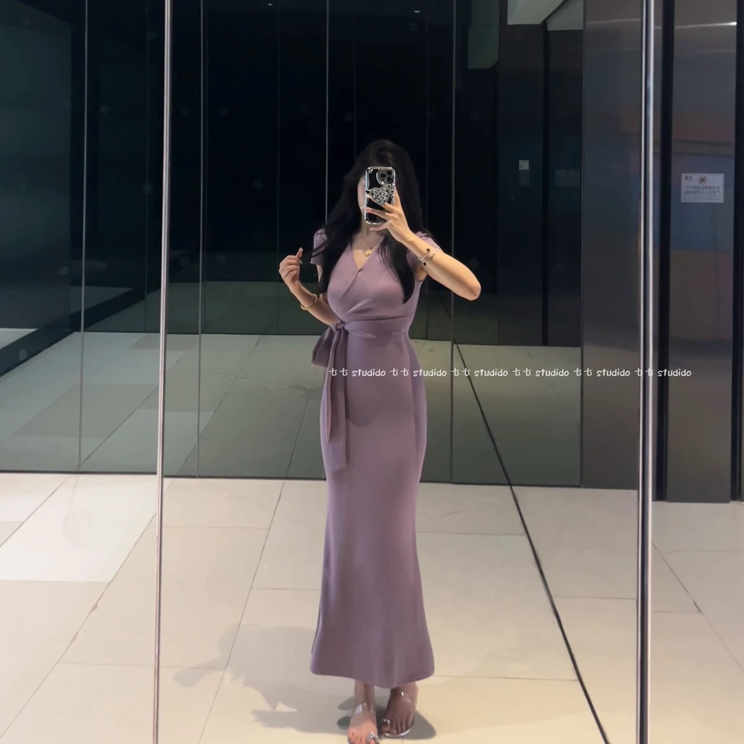 七七【攻心曲线】设计感扭结修身显瘦短袖连衣裙V领长裙女Q5222