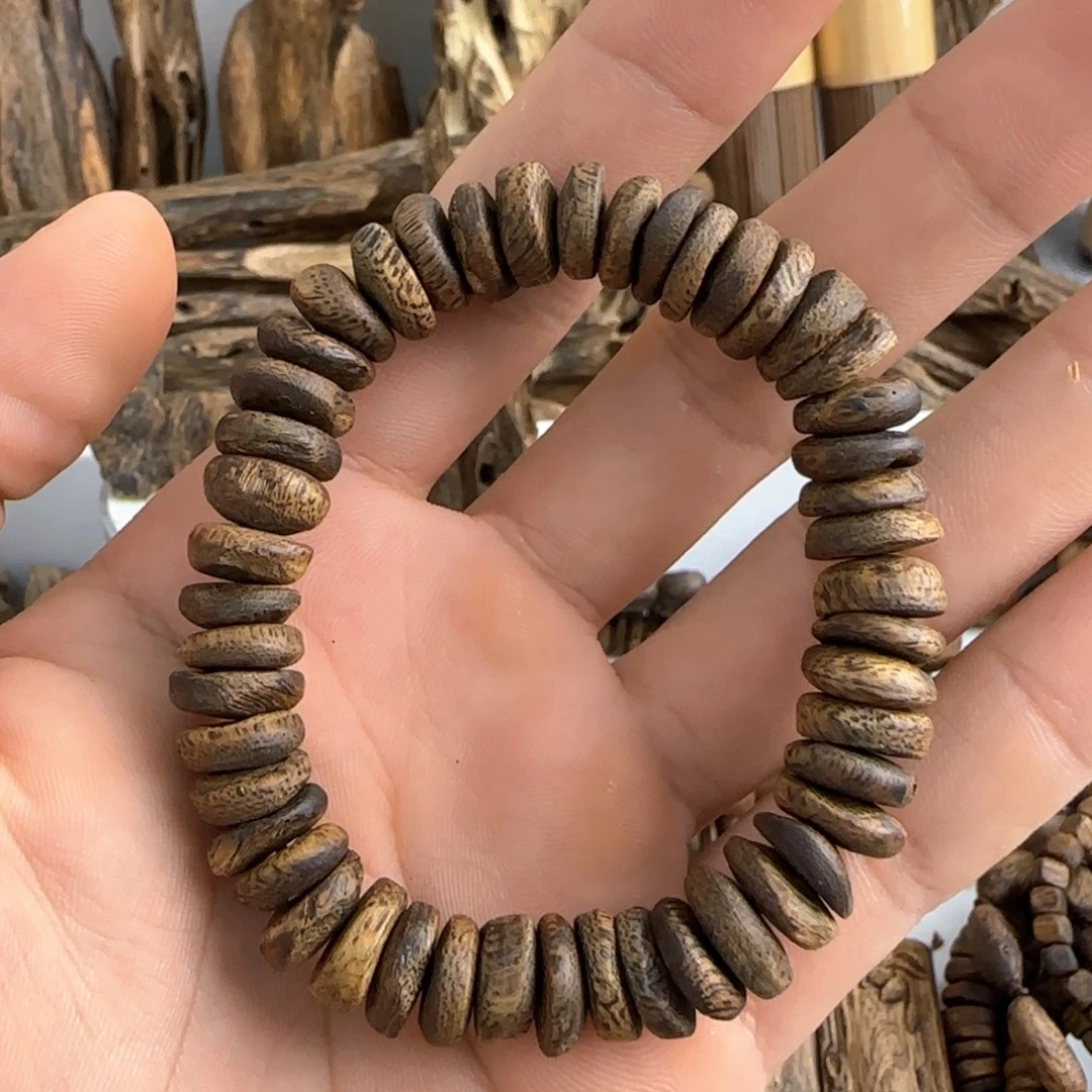 沉香碎屑沉香包壳树丁随行